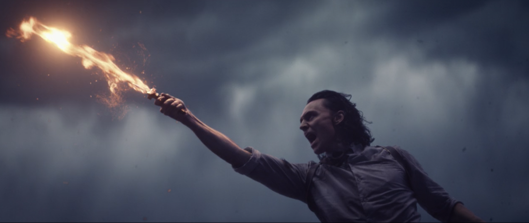Loki avec épée flamboyante
