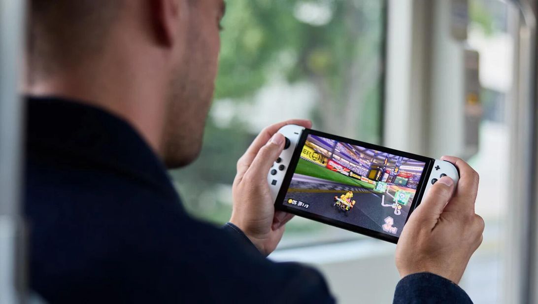 nintendo-switch-oled-blanc-2021-4