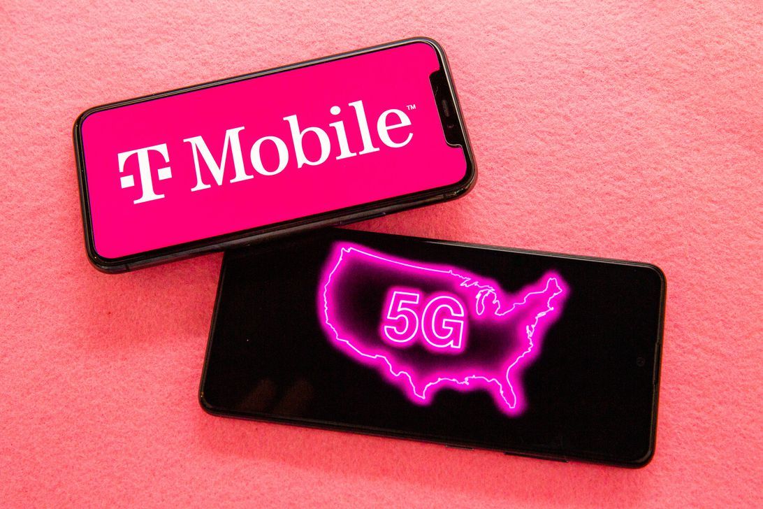 005-t-mobile-network-mobile-carrier-logo-2021